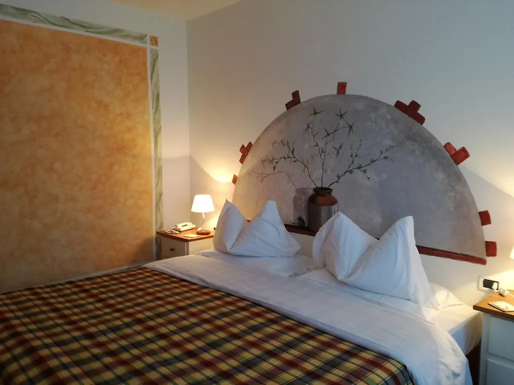 Hotel Ca' Del Bosco Сельва-ди-Кадоре 3*,